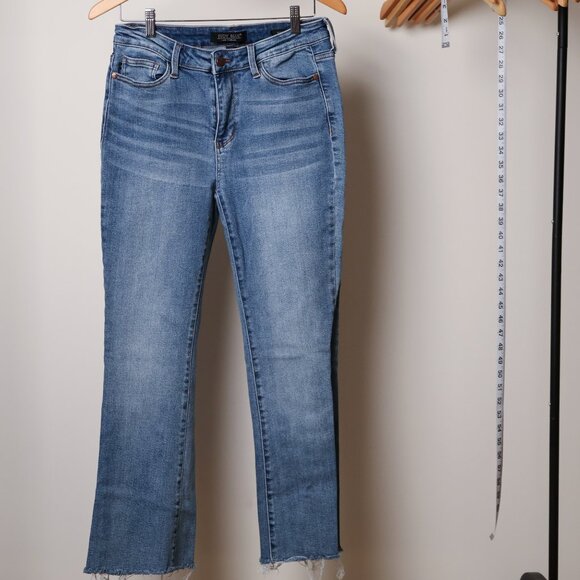 Judy Blue Jeans - Picture 2 of 7